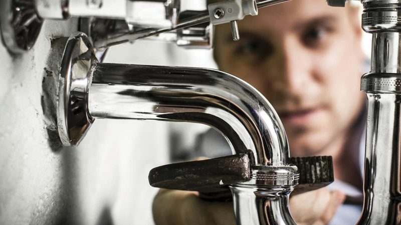 The Advantages You Get From Hiring Professional Plumbers