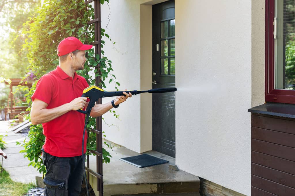 Pressure Washing Your Home: Why Leave the Job to the Pros
