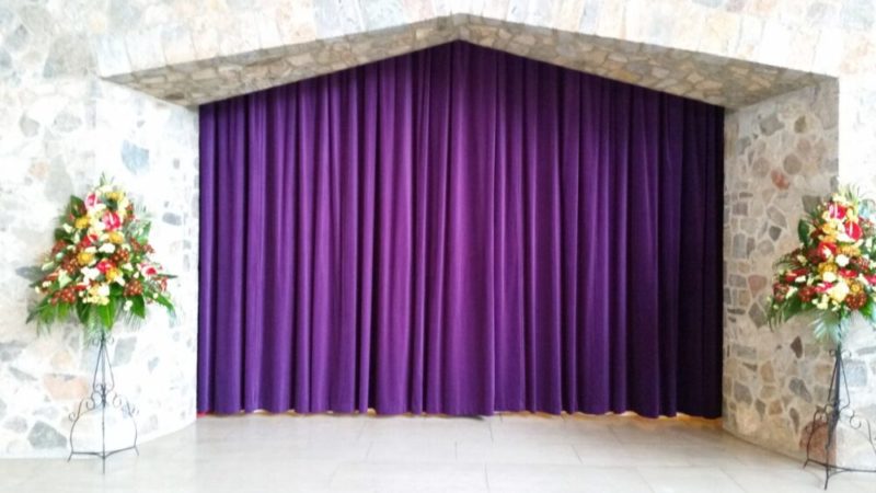 Why eyelet curtains are choice of lively people?