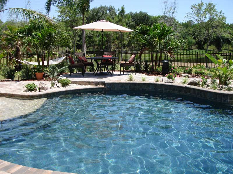 Tips to select the right Pool builders henderson nv for your property